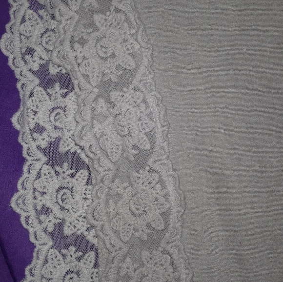 Crop top - Picture 2 of 3